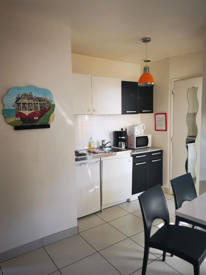 Appartements De L'Auberge Du Chemin De Fer Lanester Esterno foto